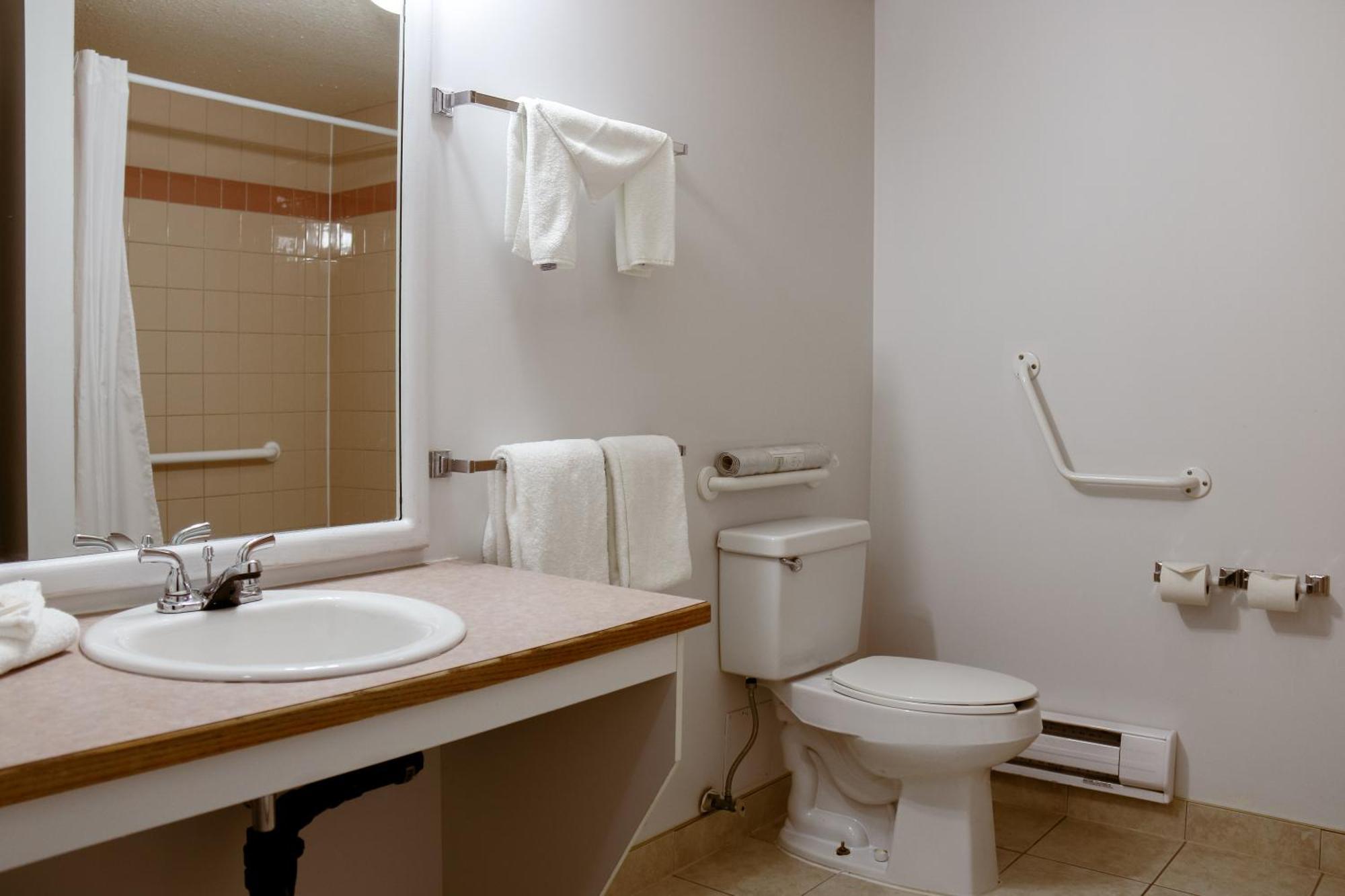 Western Budget Plus Mosaic Suites Penhold Dış mekan fotoğraf